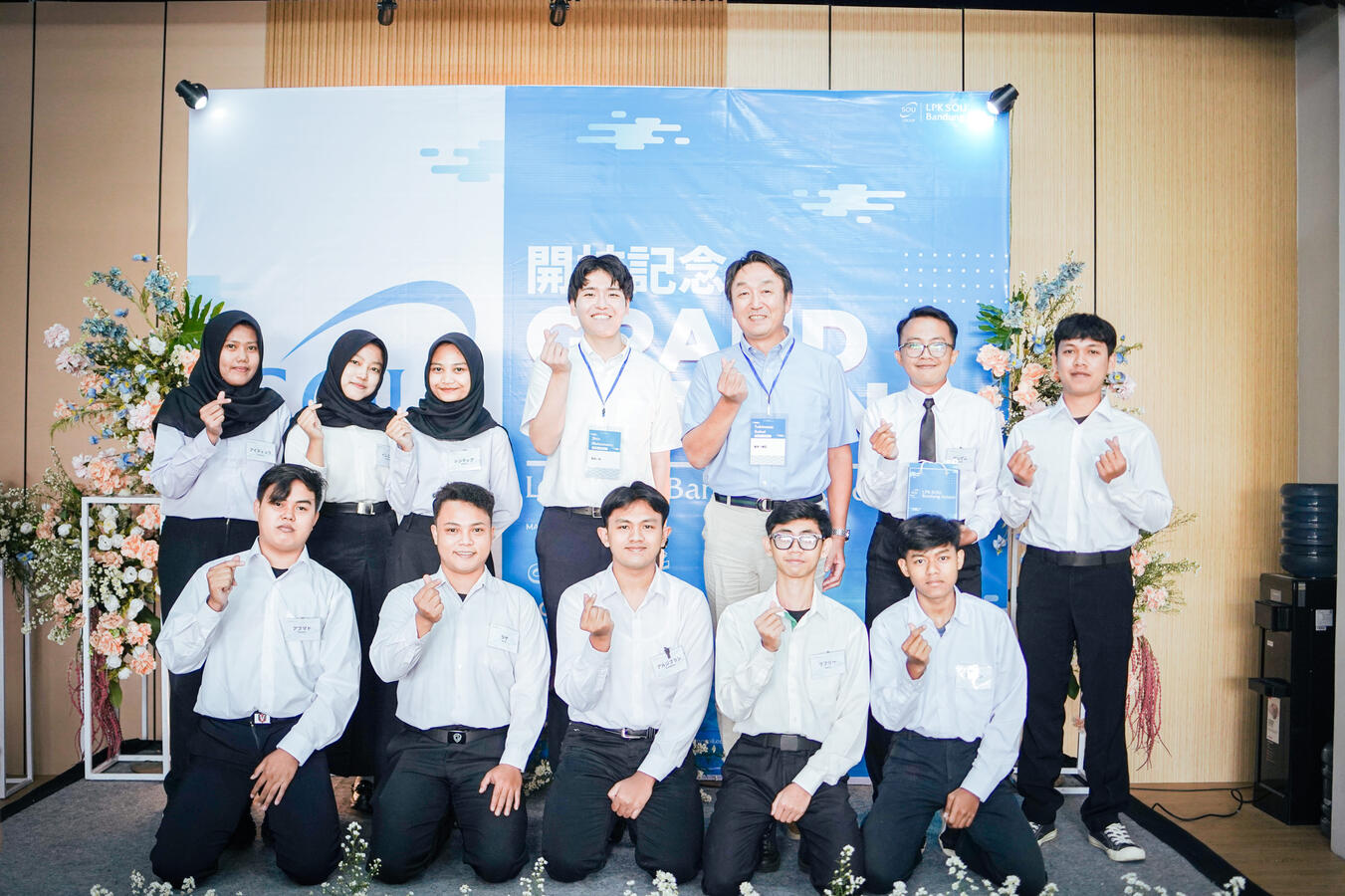 Grand Opening bersama Siswa Batch 1 Grand Opening bersama Siswa Batch 1